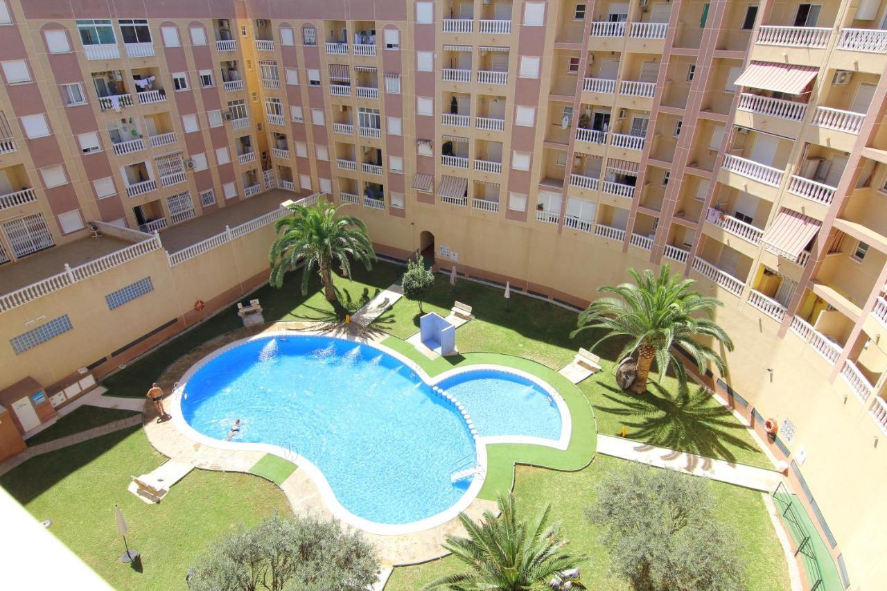 Apartamento Con Piscina, Parque Las Naciones, ตอร์เรเวียคา ภายนอก รูปภาพ