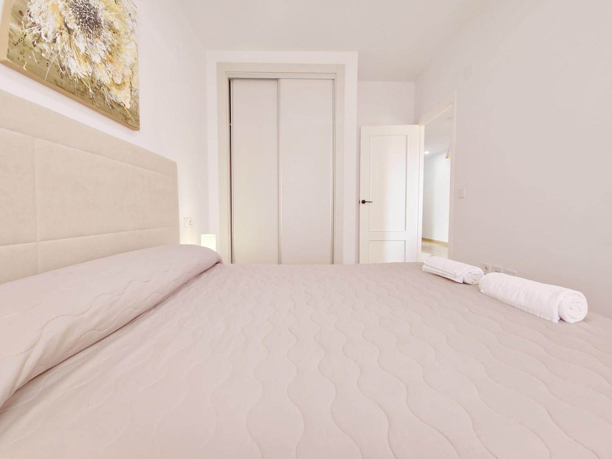 Apartamento Con Piscina, Parque Las Naciones, ตอร์เรเวียคา ภายนอก รูปภาพ